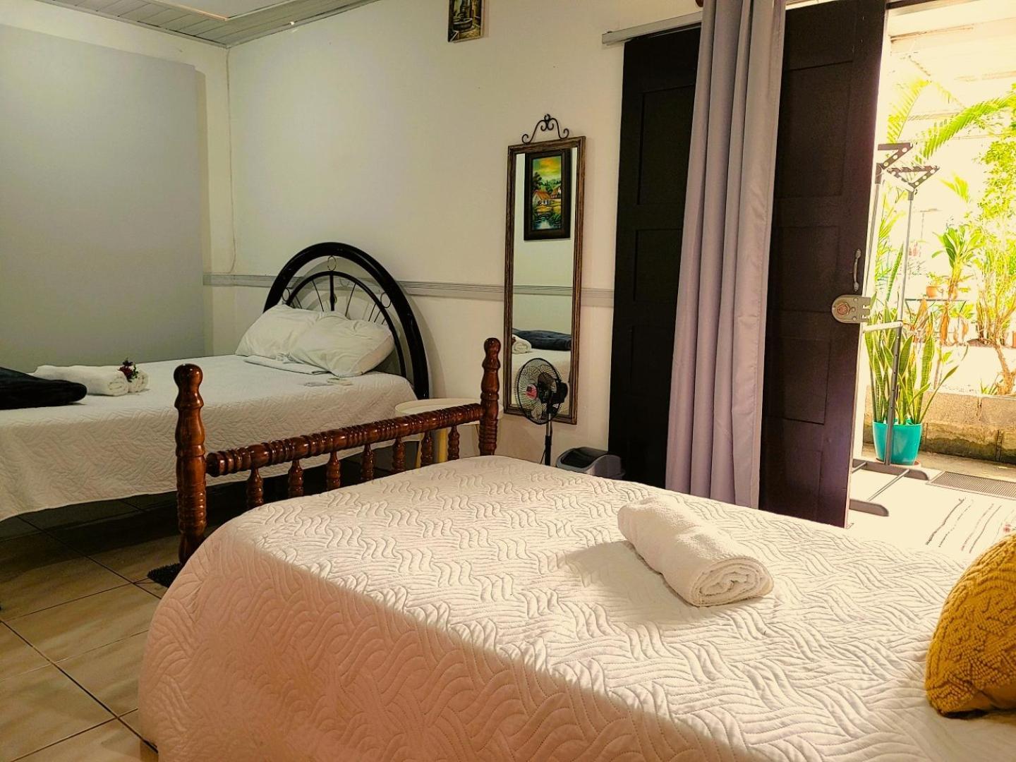 Tico Bed & Breakfast La Fortuna Esterno foto